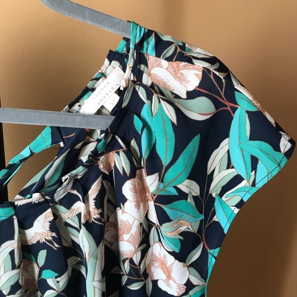 Lauren Conrad floral blouse - Picture 2 of 6